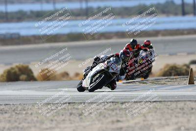 media/Nov-16-2025-Race Pace (Sun) [[8c5fa54630]]/Verified Riders/3-Turn 14 (1045am)/